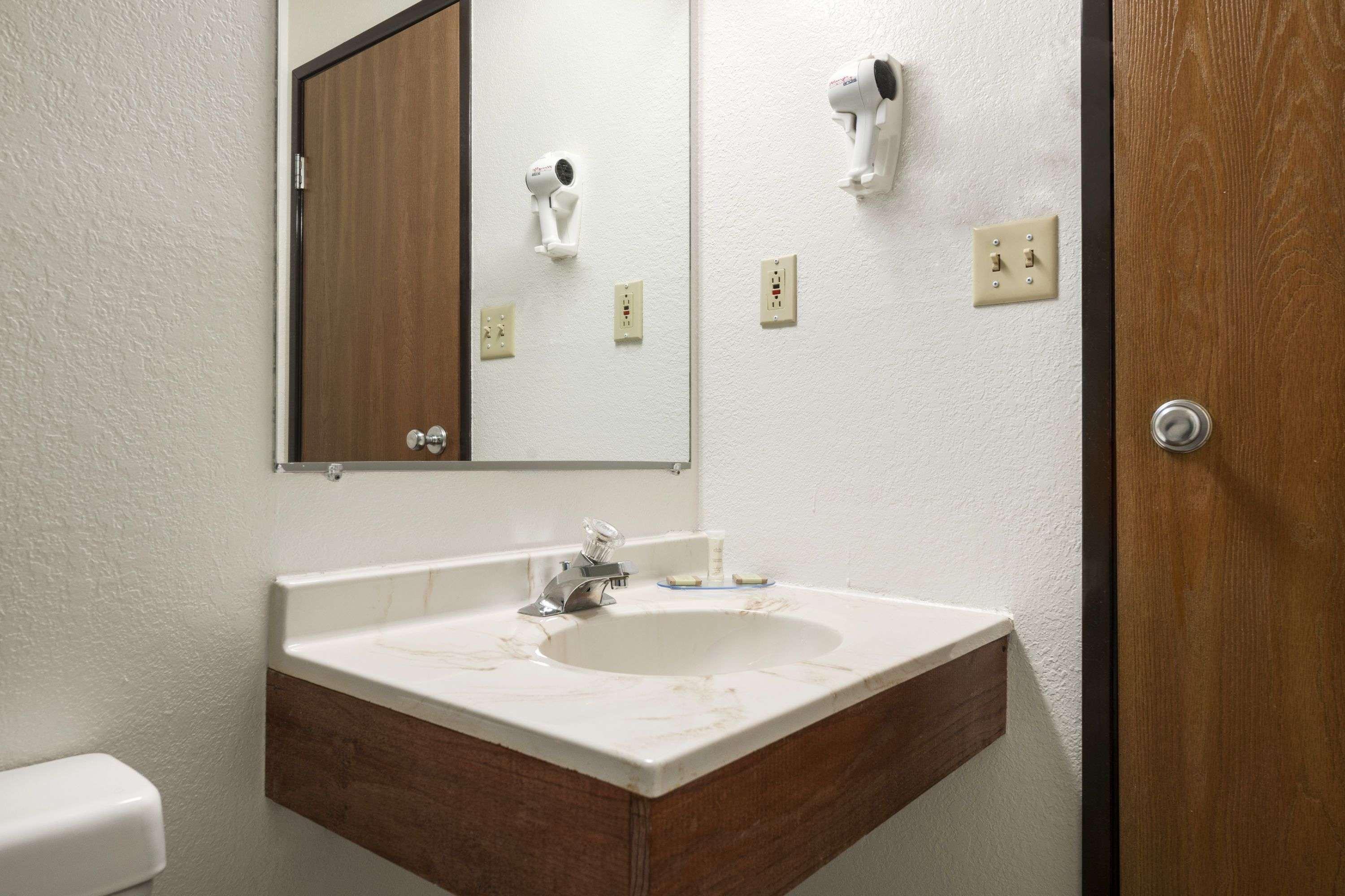 Brookville Inn Luaran gambar